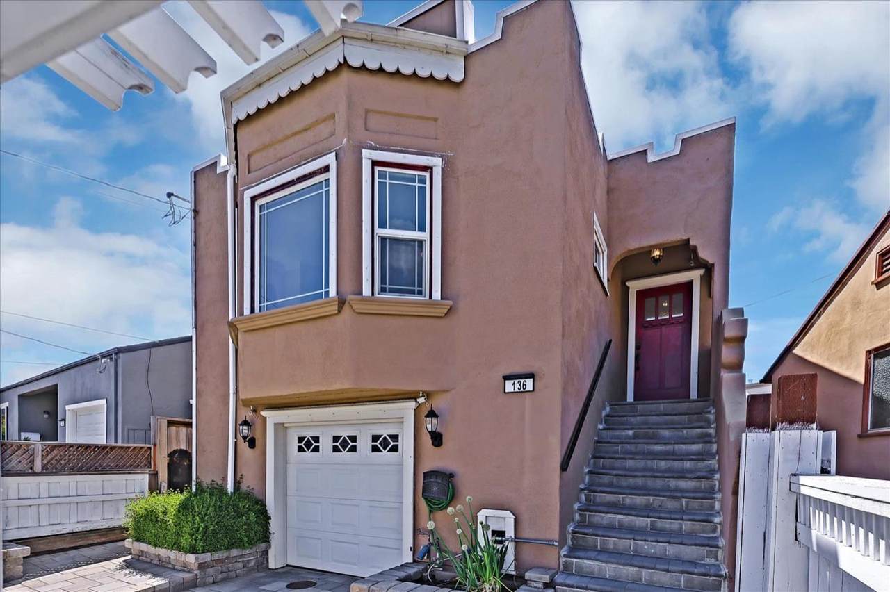 136 Georgia Ave - Photo 1