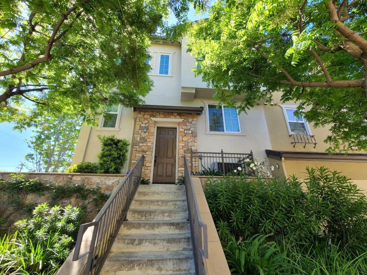 867 King Rd - Photo 1