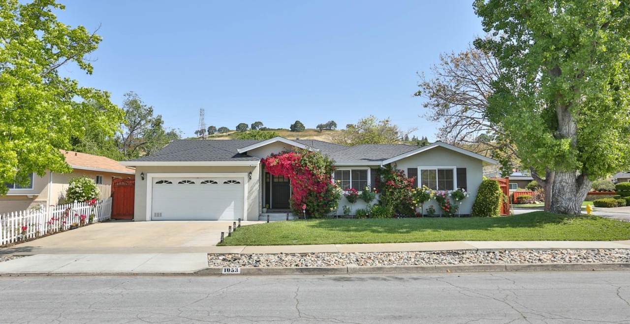 1053 Wallace Dr - Photo 1