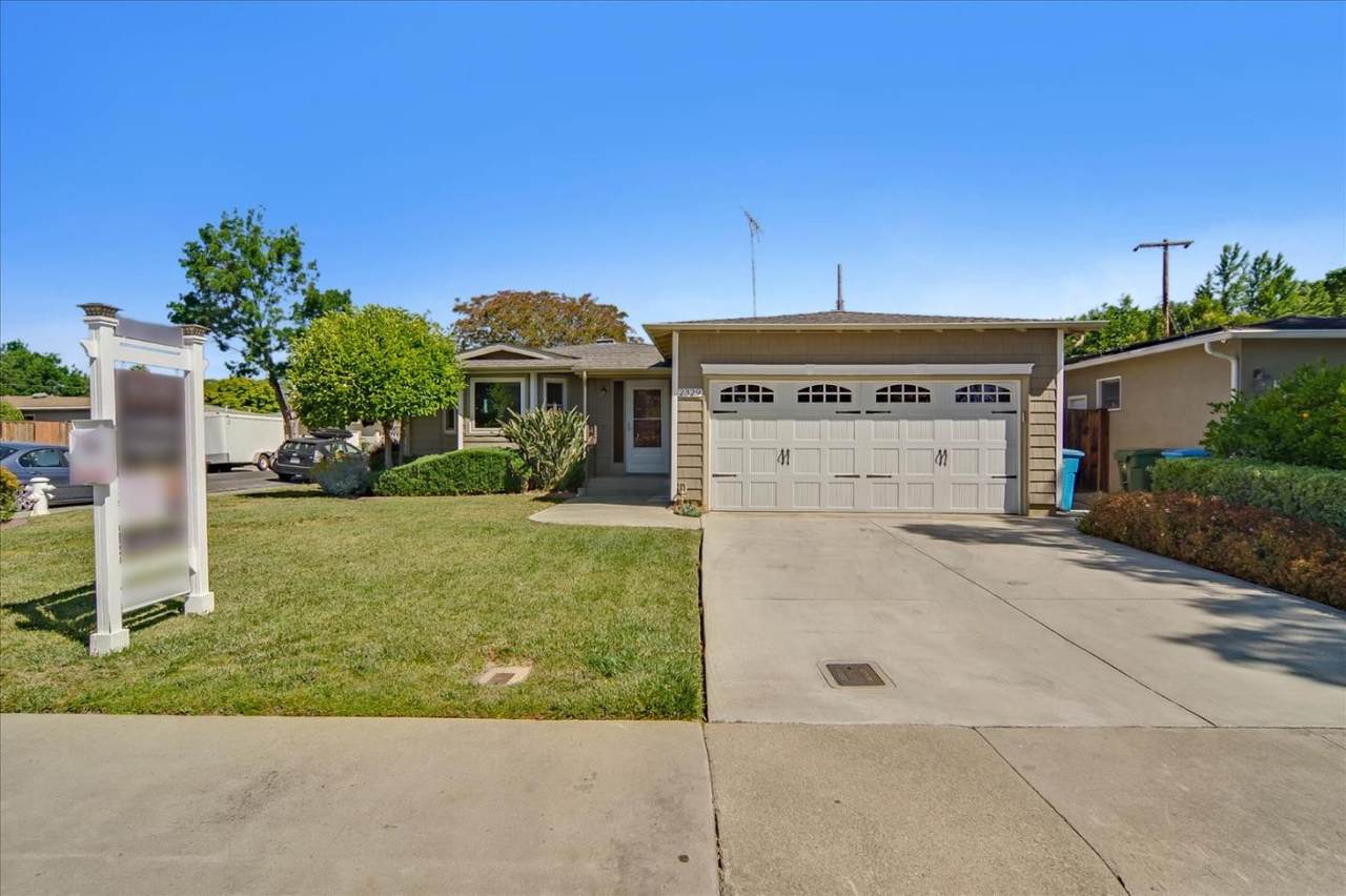 2329 Forbes Ave - Photo 1