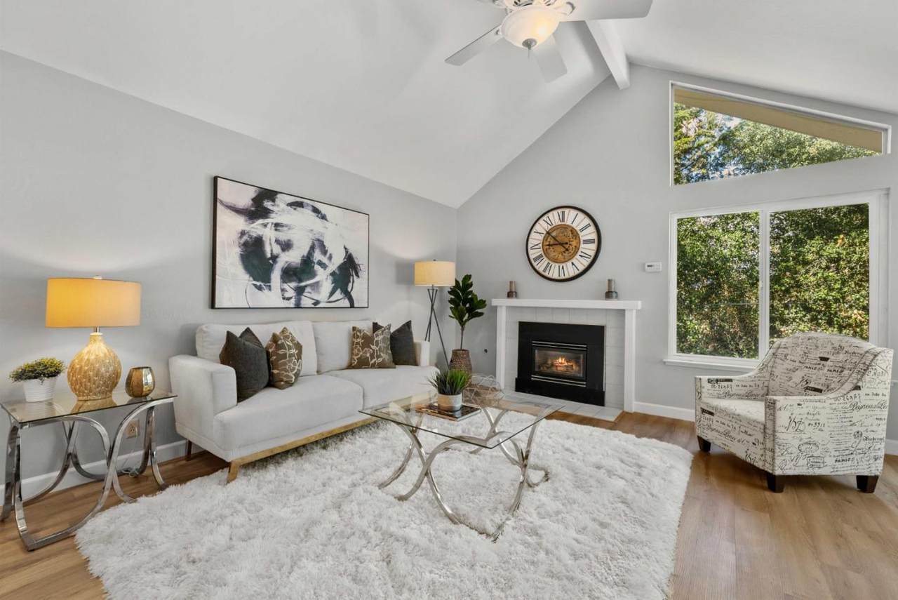 431 Lockewood Ln - Photo 1