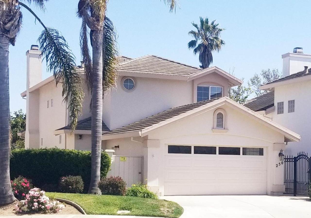 250 Montclair Ln - Photo 1