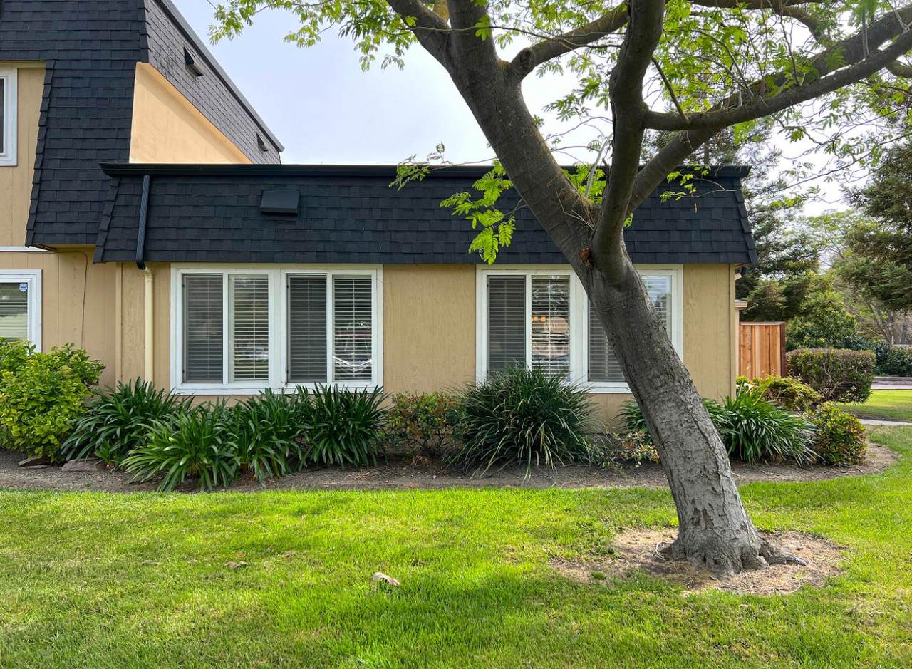 425 Don Fernando Way - Photo 1