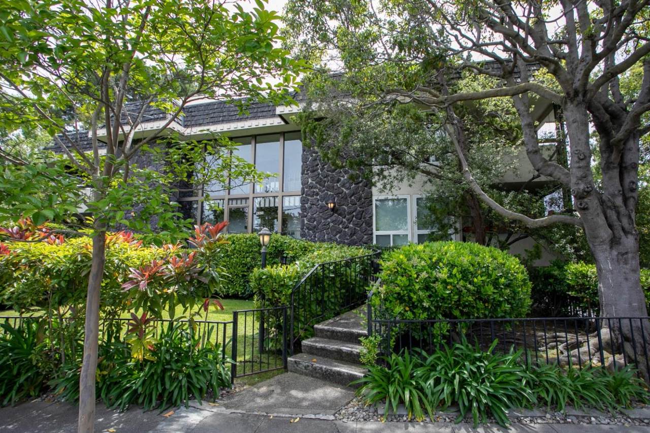 257 Arlington Rd 203 - Photo 1