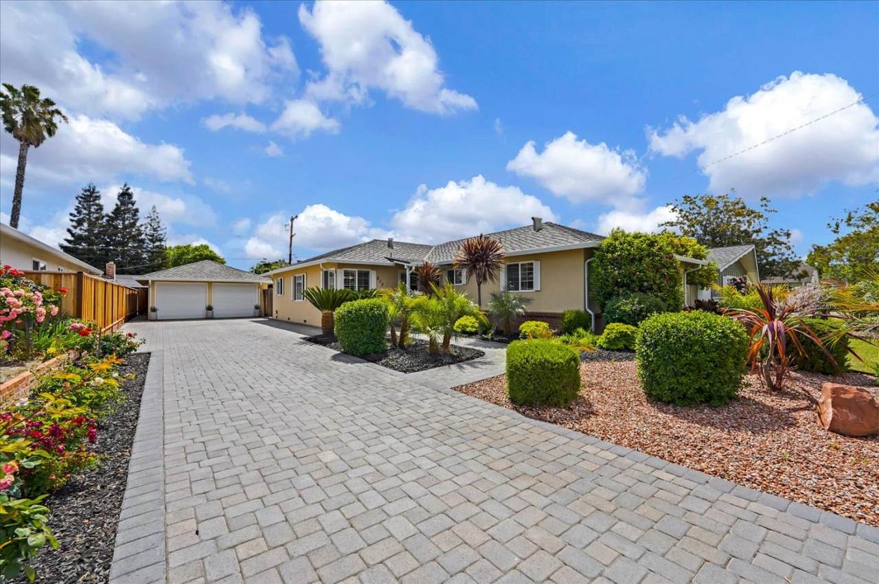 830 Monica Ln - Photo 1