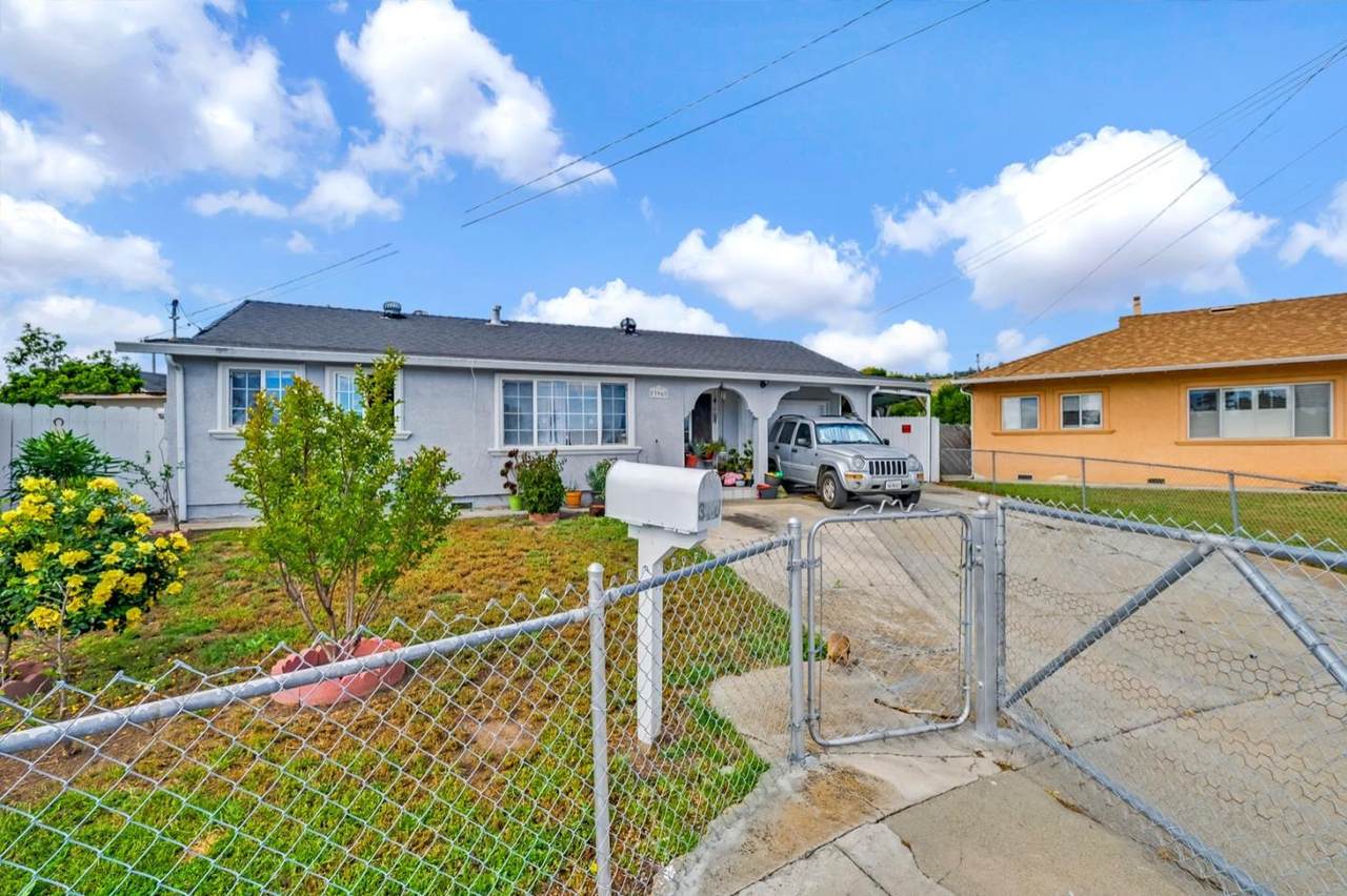 396 Thorne Dr - Photo 1