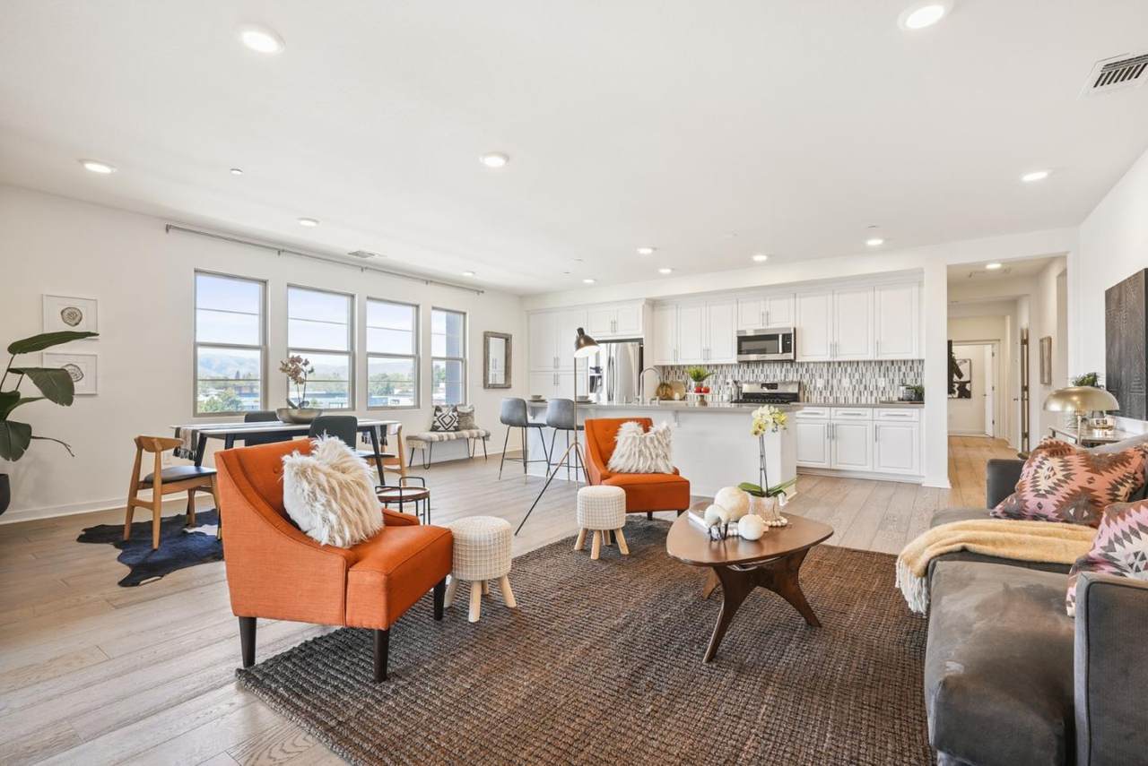 1069 Bigleaf Pl 303 - Photo 1