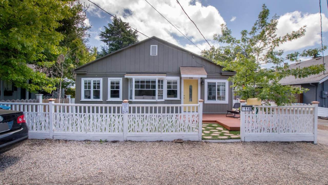 116 Oak Ct - Photo 1