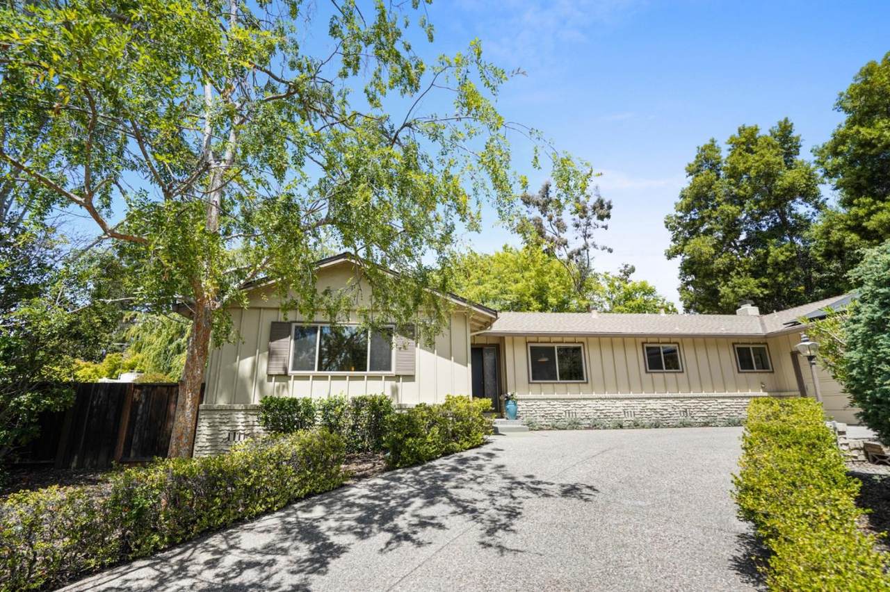 810 Cedro Way - Photo 1