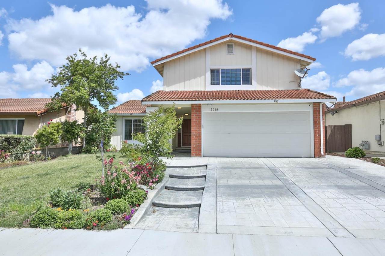 3049 Allenwood Dr - Photo 1