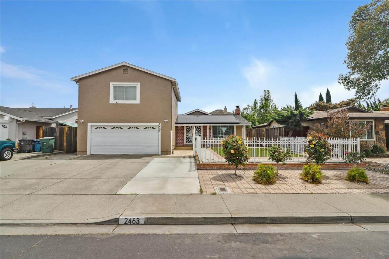 2463 Regal - Photo 1