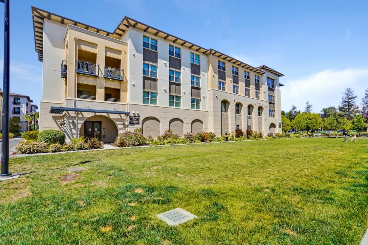 1091 Foxglove Pl 202 - Photo 1