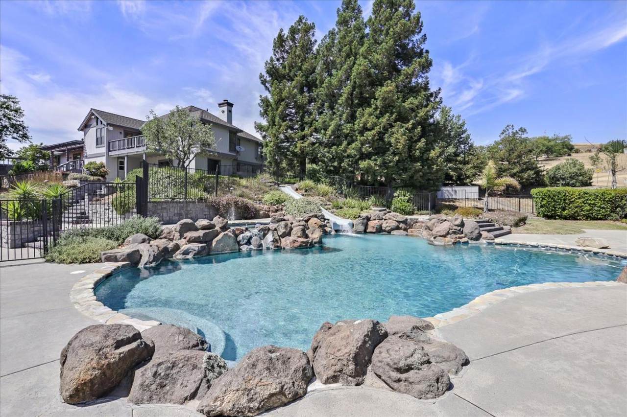 3064 Three Springs Rd - Photo 1