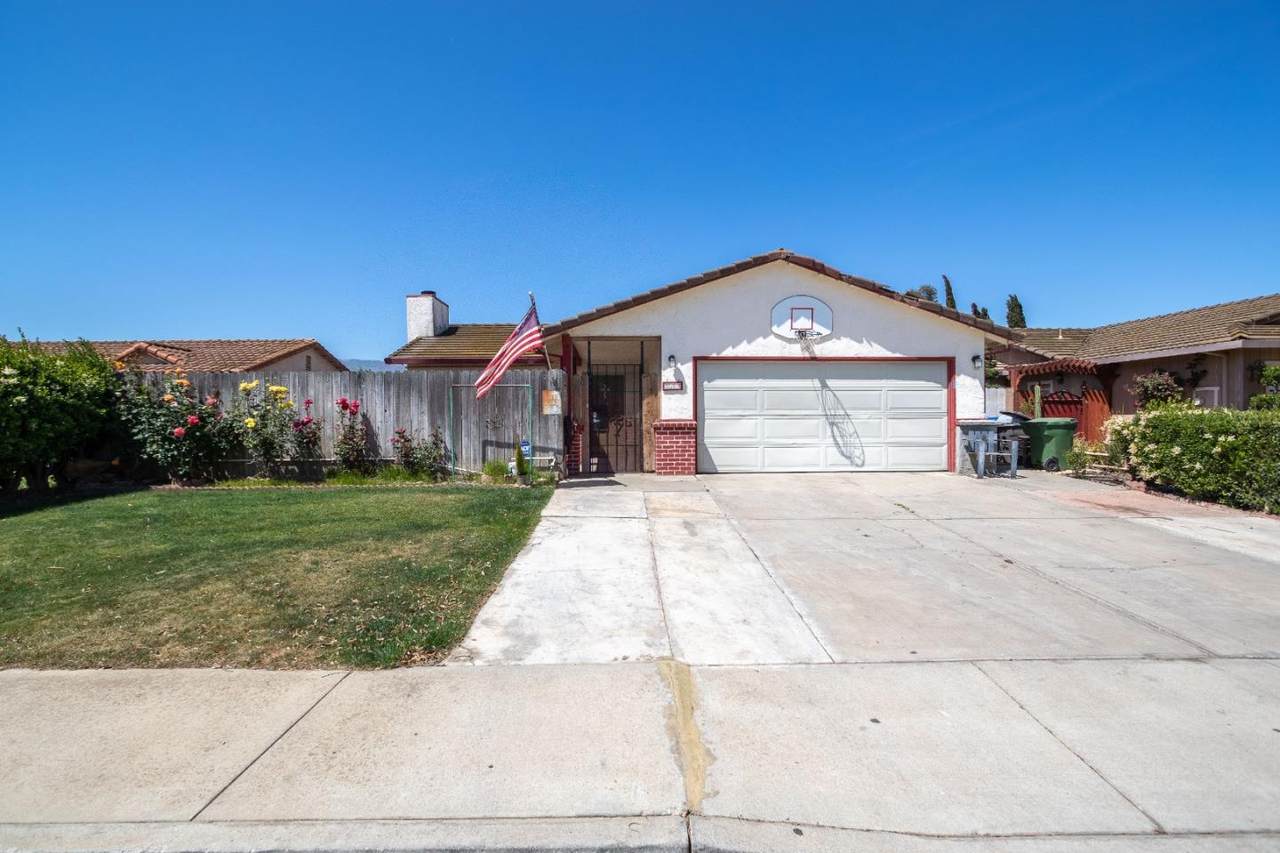 533 Chardonnay Dr - Photo 1