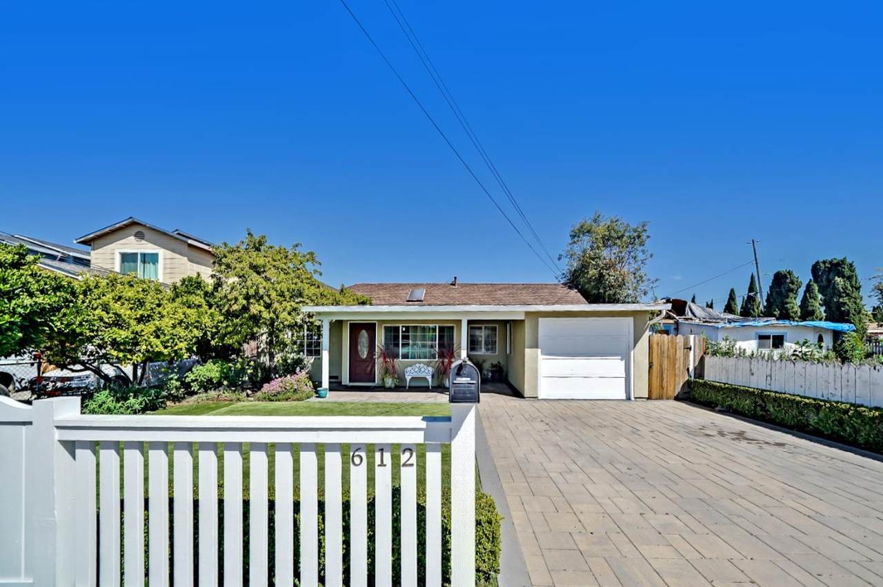 612 Stanford Ave - Photo 1
