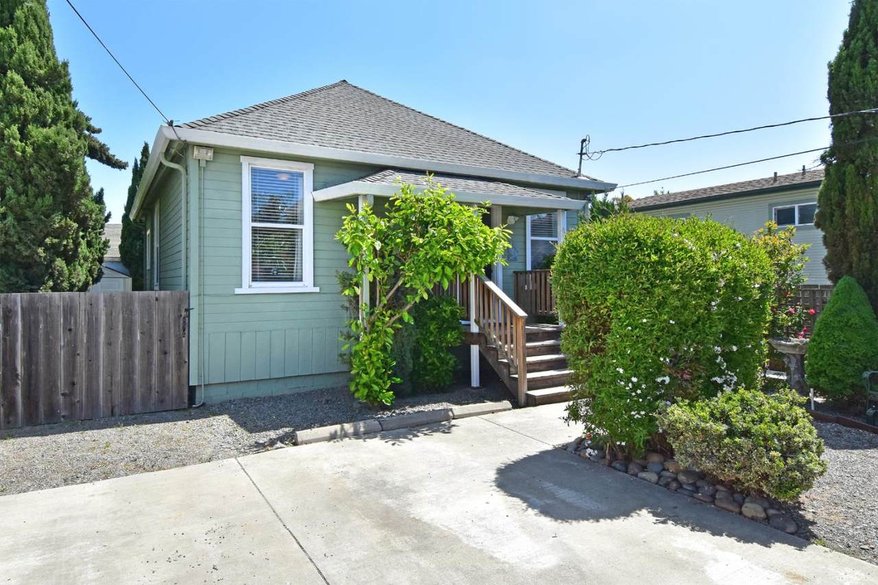 66 Marchant St - Photo 1