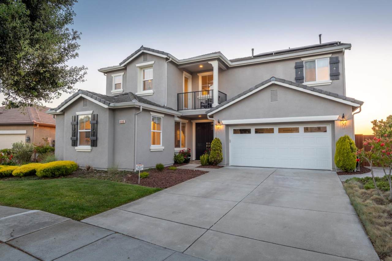 4448 Ocean Heights Ct - Photo 1