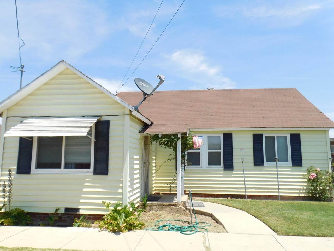 318 7th St - Photo 1