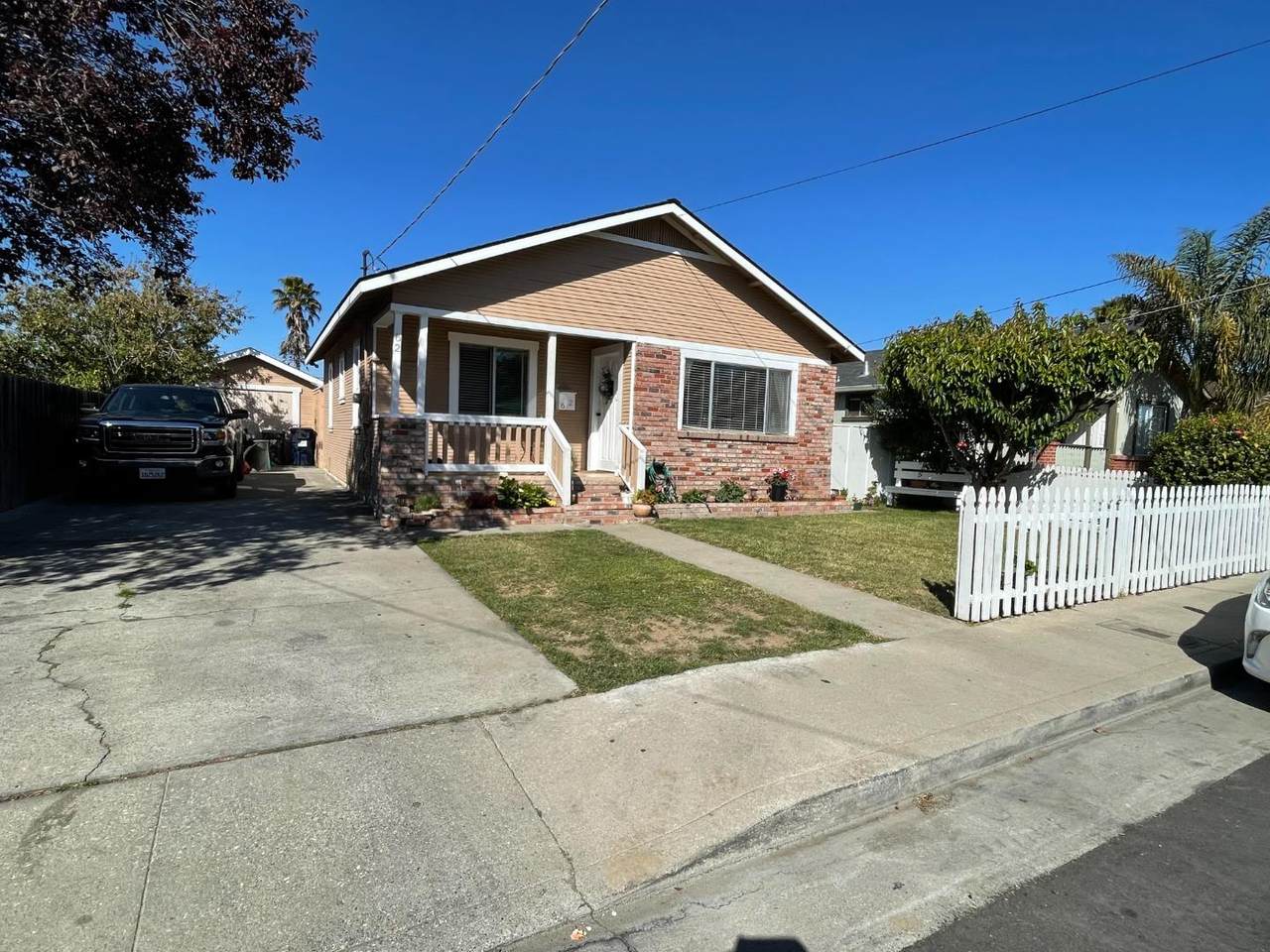 62 Coolidge St - Photo 1