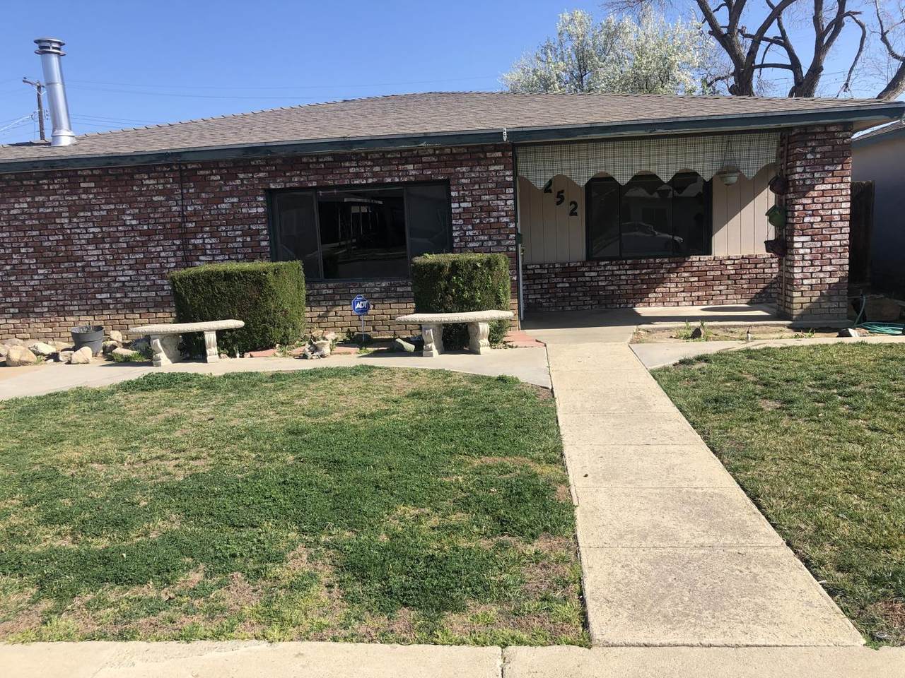 252 Grant Street - Photo 1