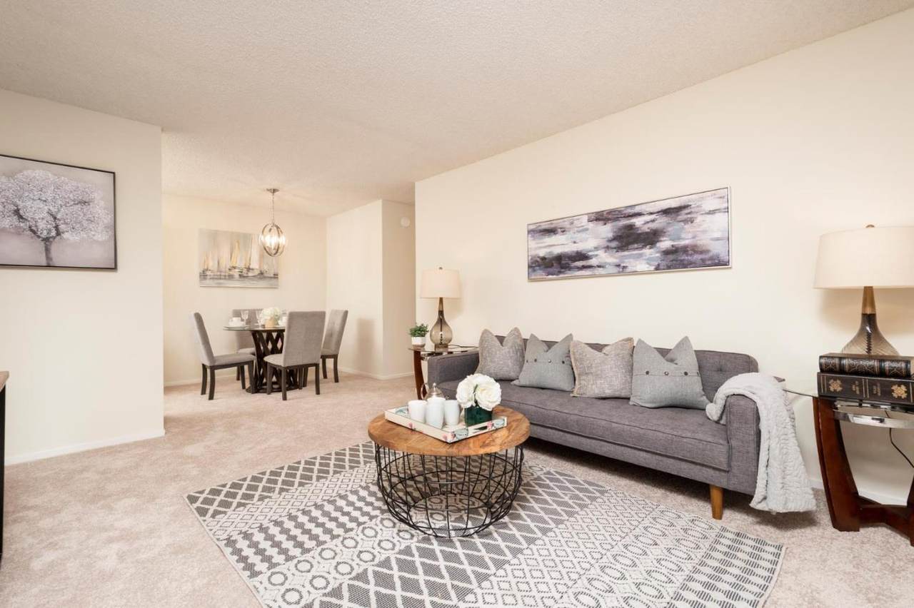 413 Piccadilly Pl 1 - Photo 1