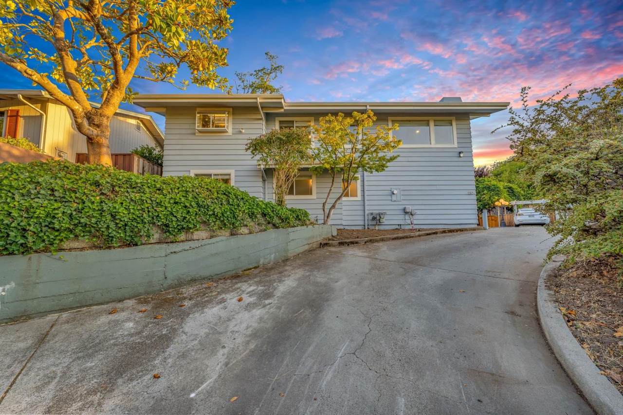 130 Goss Ave - Photo 1