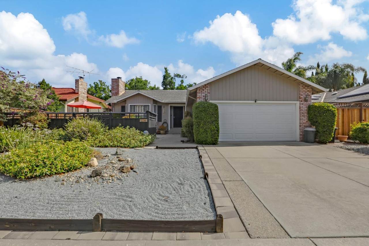 6041 Foothill Glen Dr - Photo 1