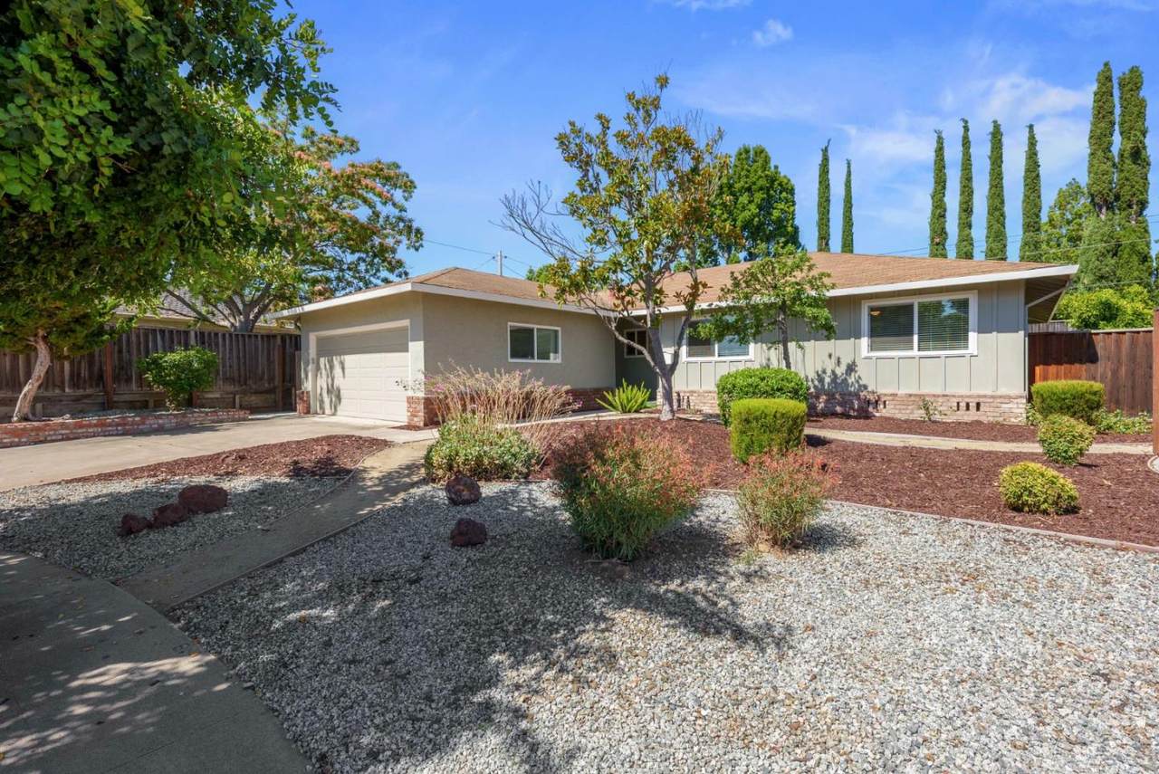 8019 Pumpkin Ct - Photo 1
