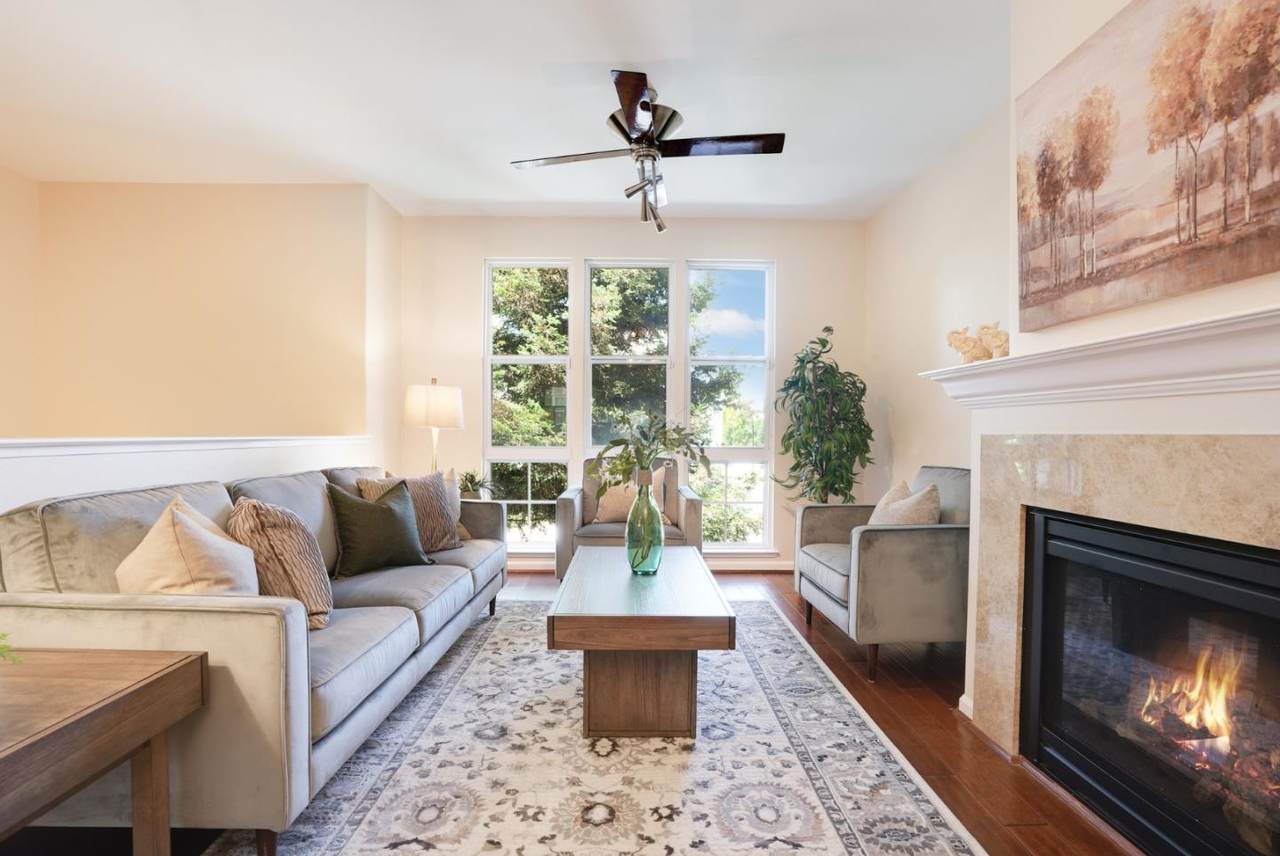 410 Toyama Dr - Photo 1