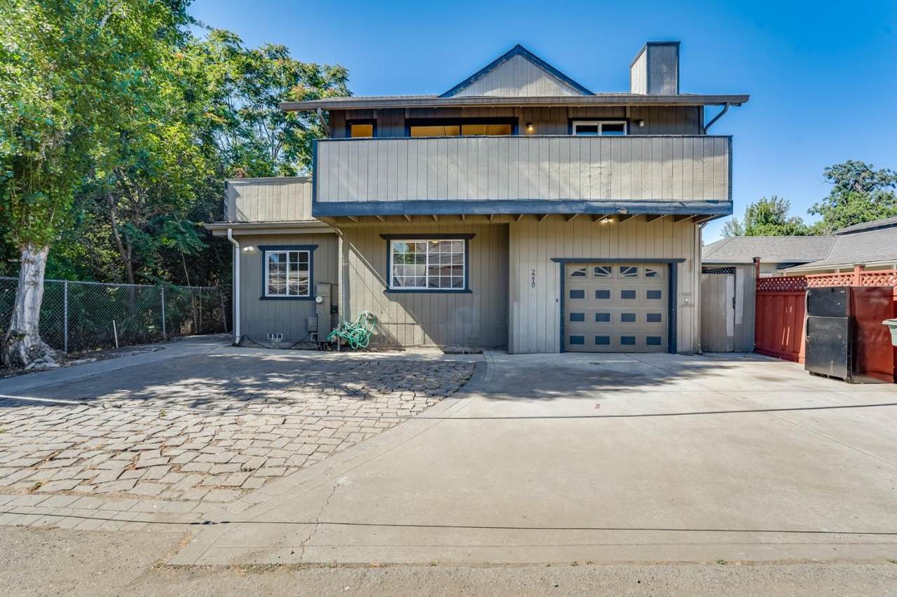 2210 Clarke Ave - Photo 1