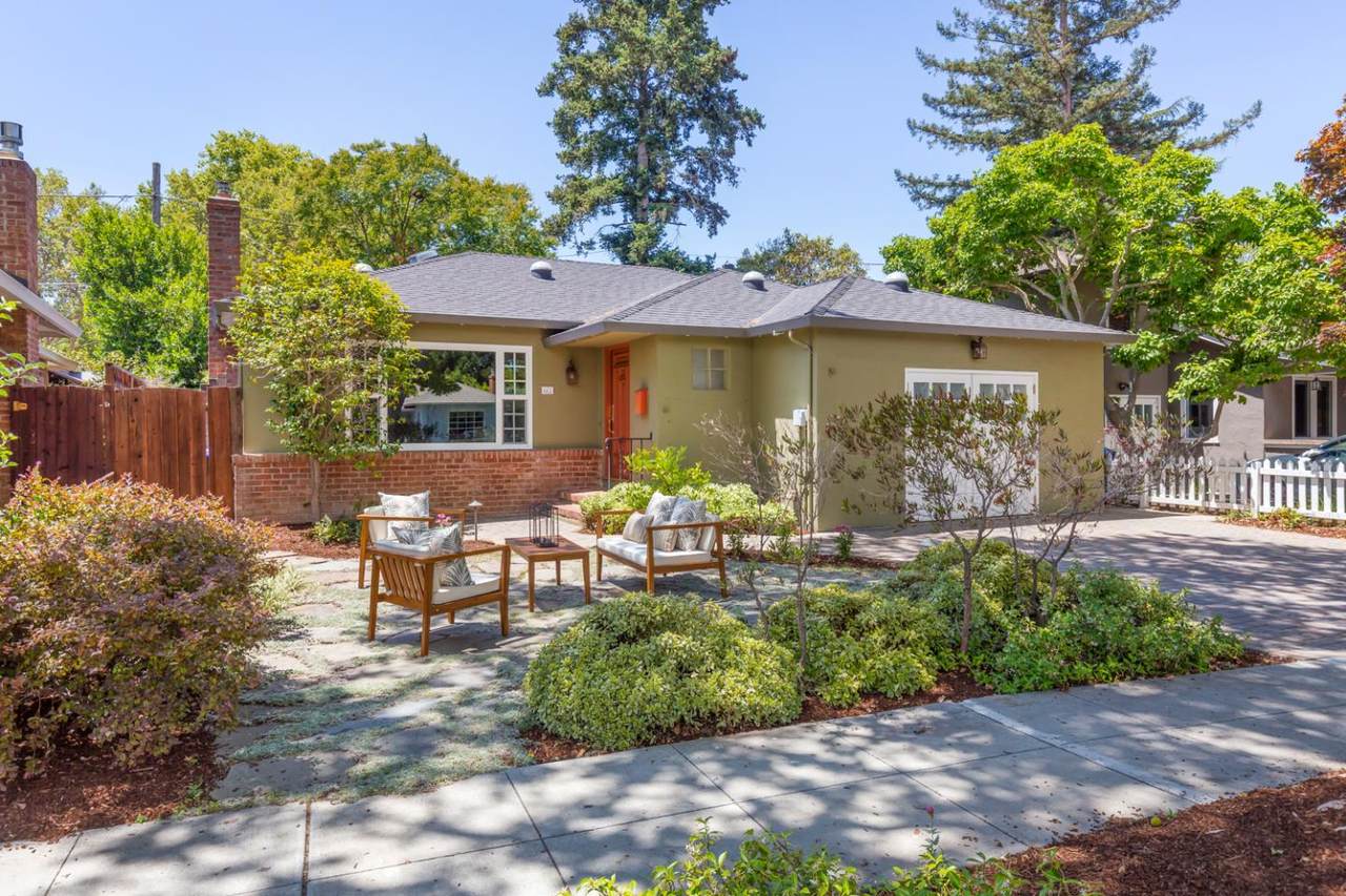 665 Sierra Ave - Photo 1