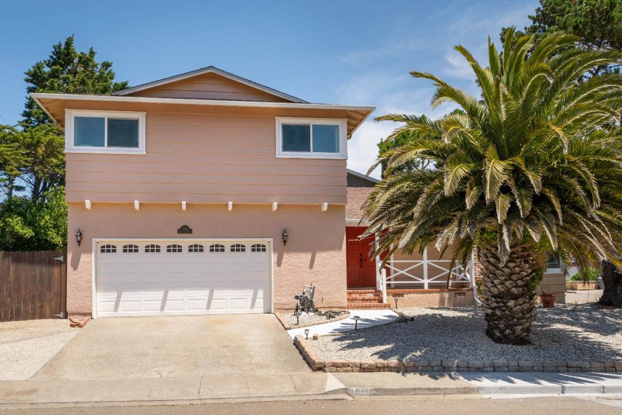 1591 Monterey Dr - Photo 1