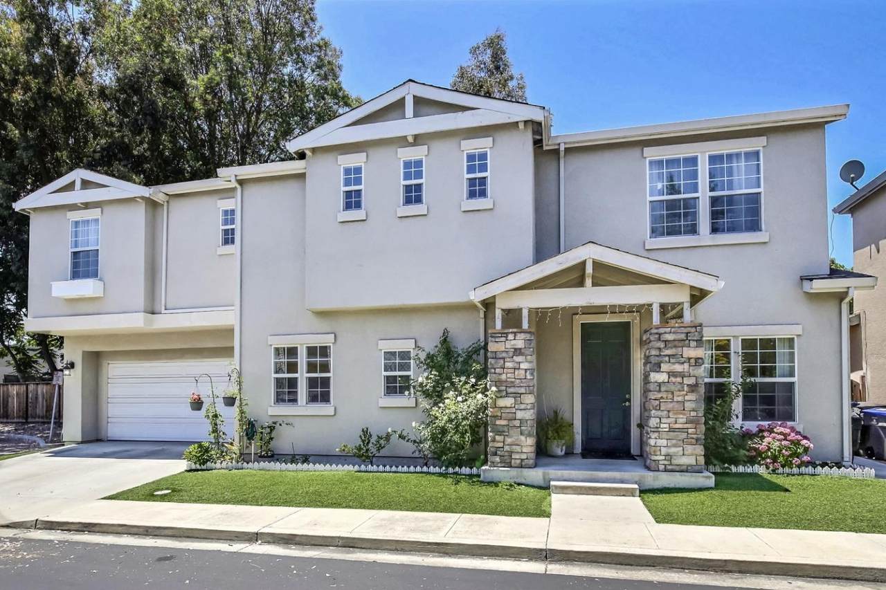 832 Sheila Ct - Photo 1