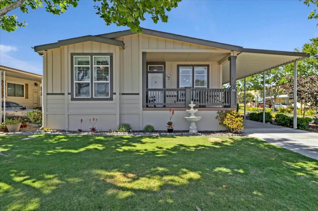 635 Shadow Creek Dr 635 - Photo 1