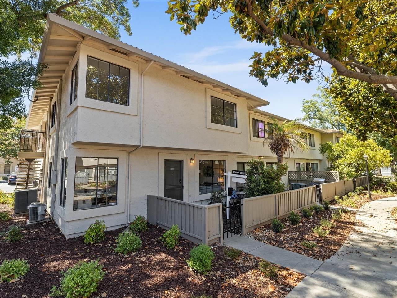 210 Kenbrook Cir - Photo 1