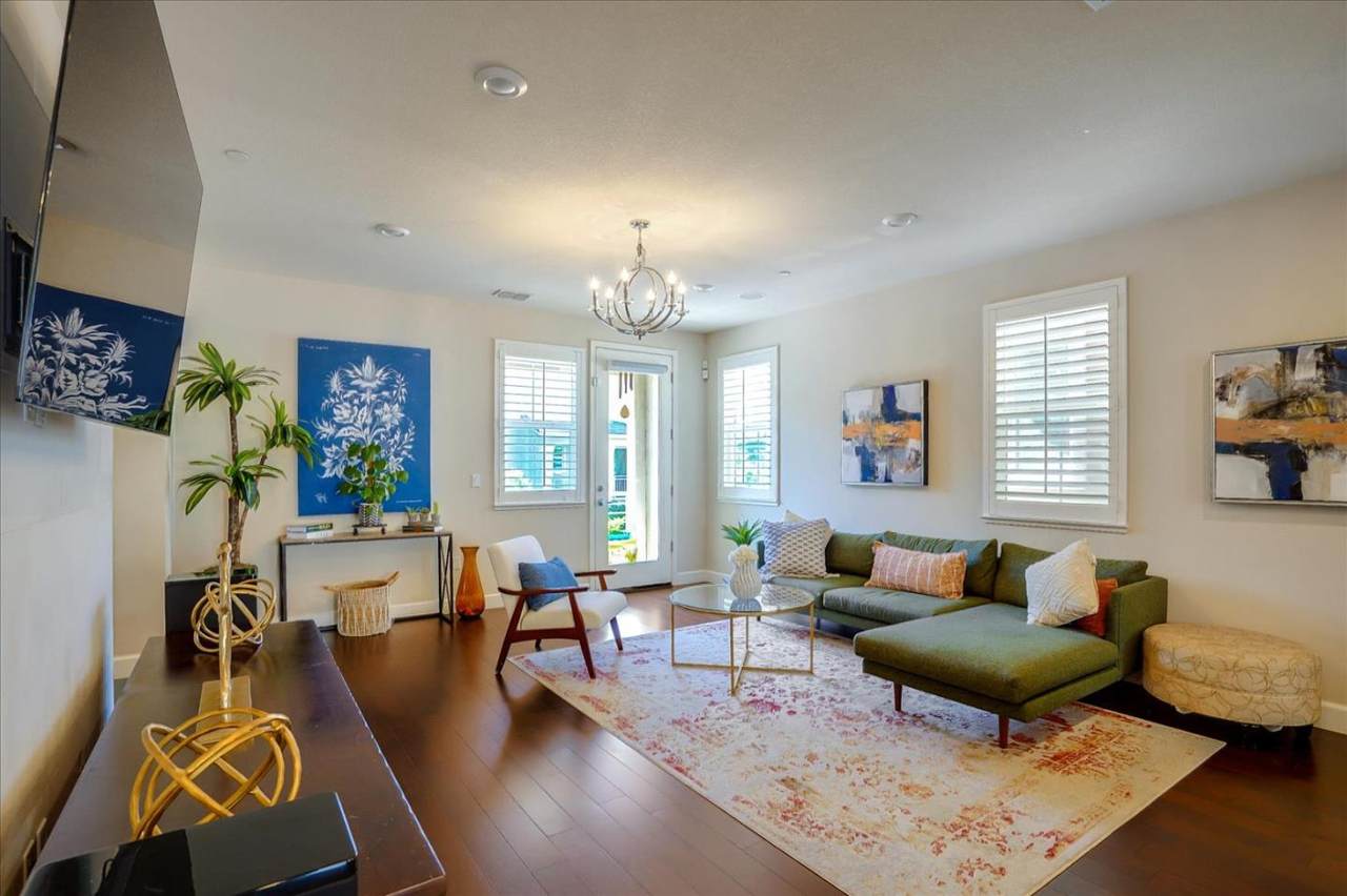 610 Avenue One - Photo 1