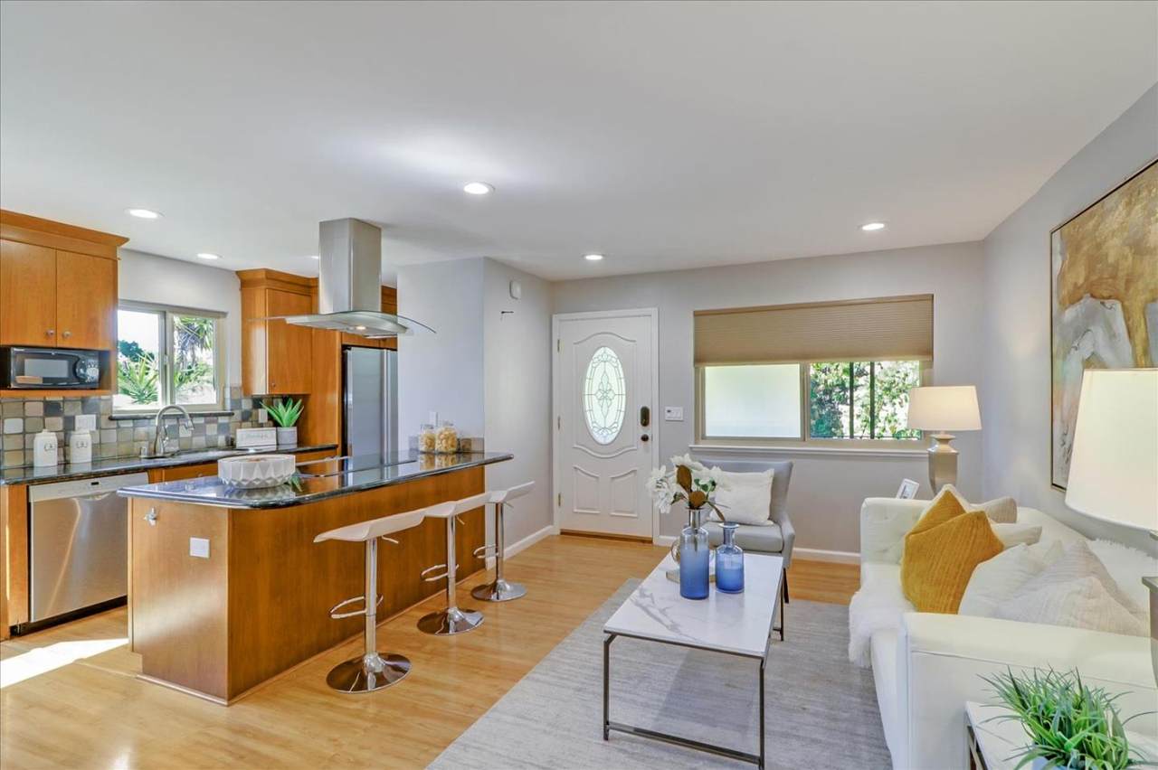 287 Watson Dr 4 - Photo 1