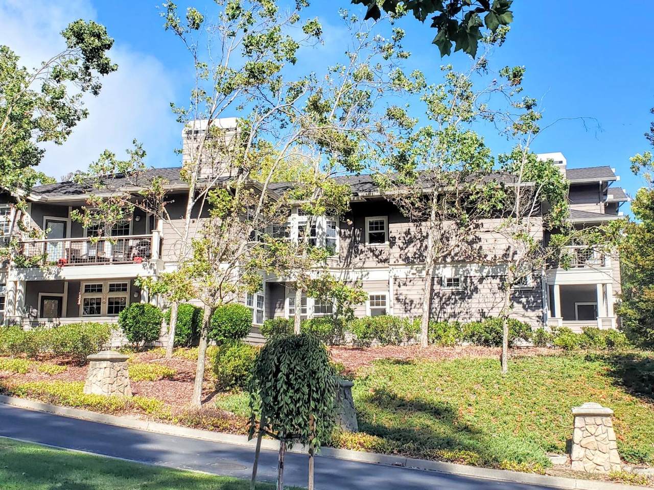 814 Swallowtail Ct - Photo 1