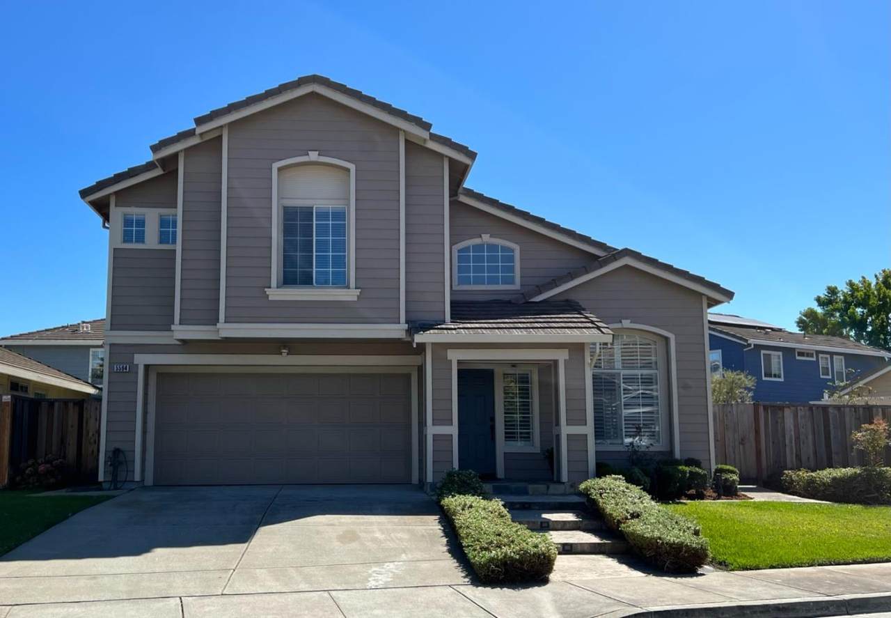 5594 Starfire Cir - Photo 1