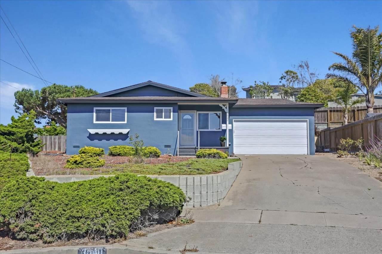 3040 Ferris Cir - Photo 1