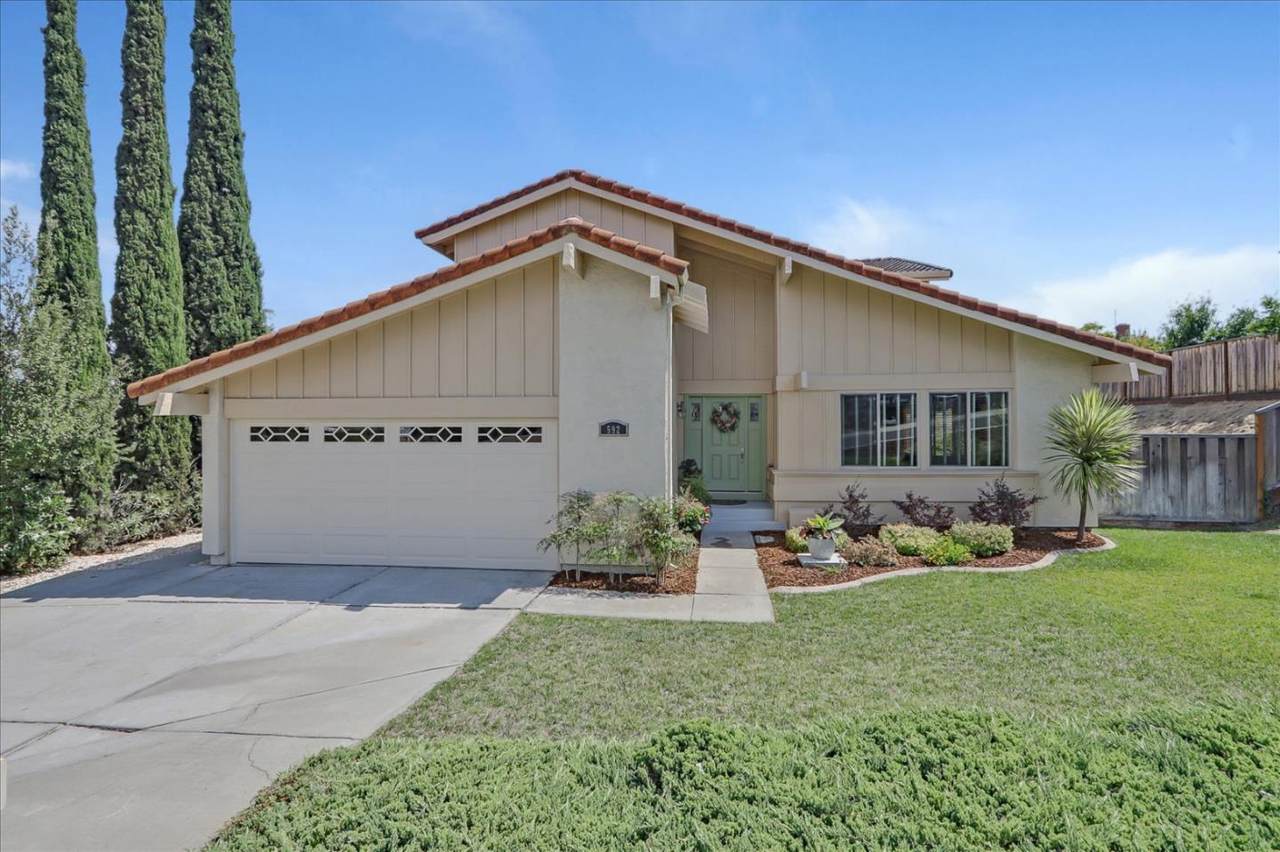 592 Blom Dr - Photo 1