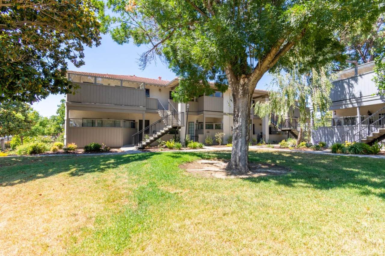 327 Kenbrook Cir - Photo 1