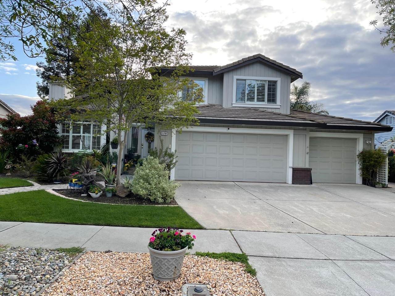 5788 Arlene Way - Photo 1