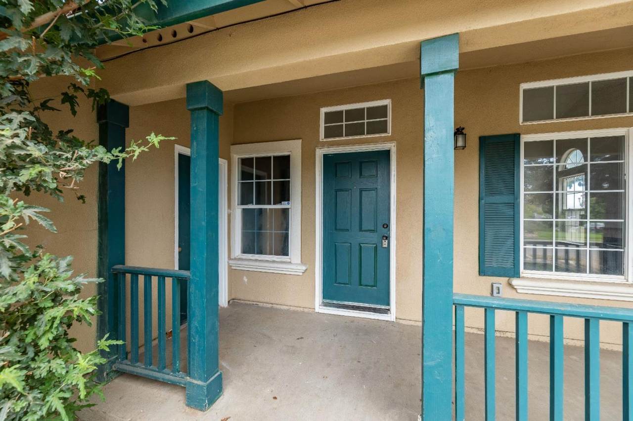 1239 Greenleaf Loop - Photo 1