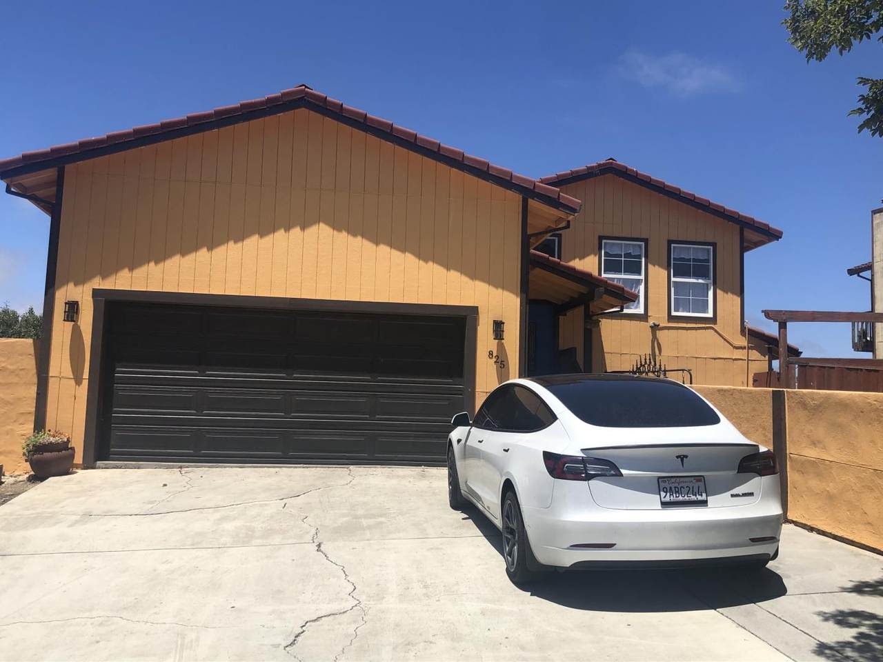 825 Madeira Ave - Photo 1