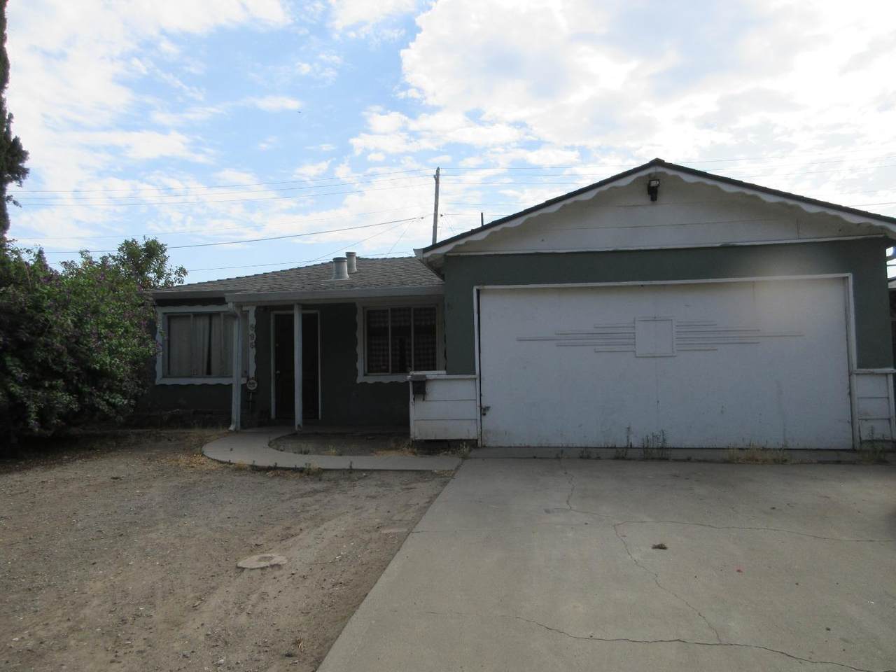 696 Coyote Rd - Photo 1