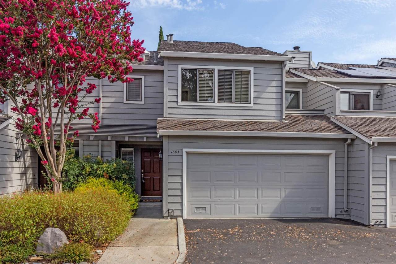 1583 Camden Village Cir - Photo 1