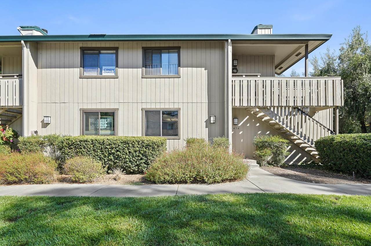 1454 Alma Loop - Photo 1