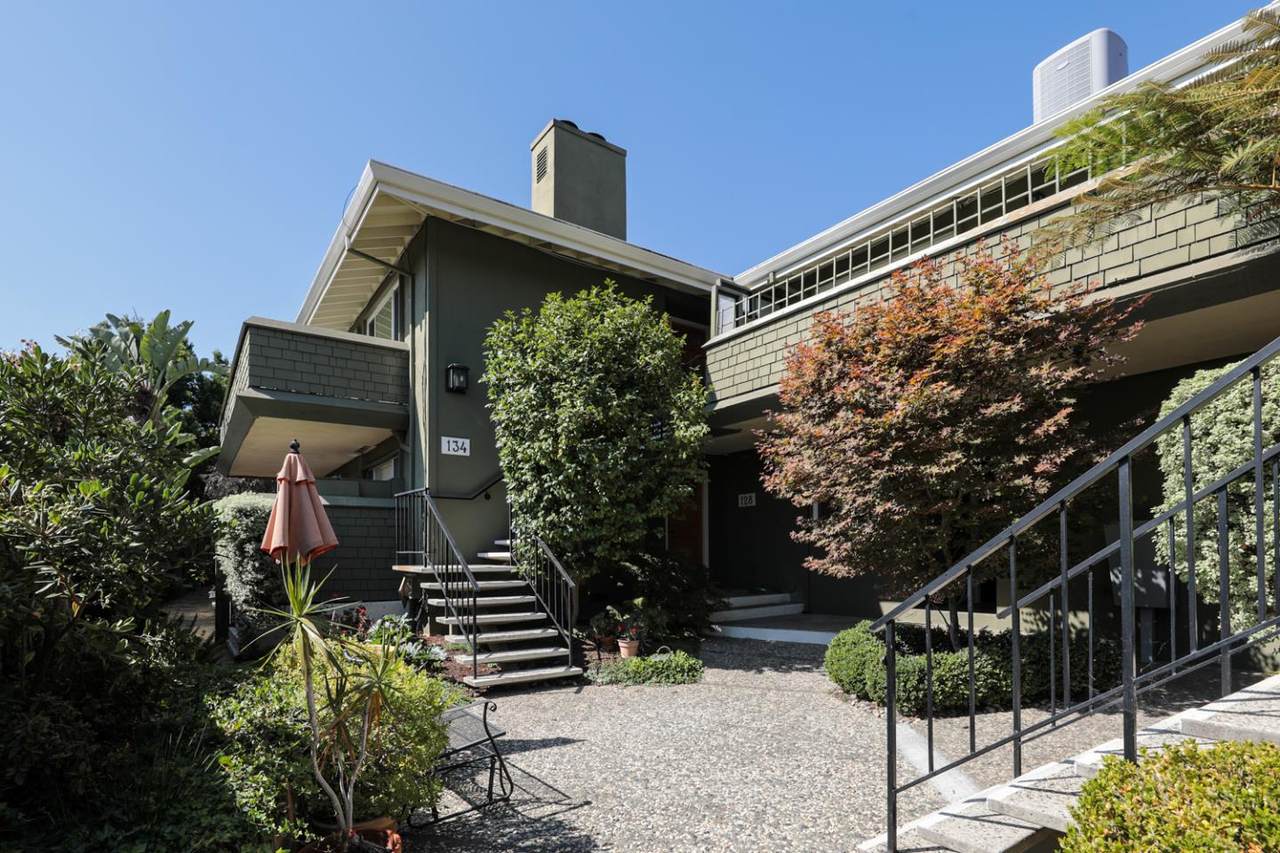 134 Lyell St - Photo 1