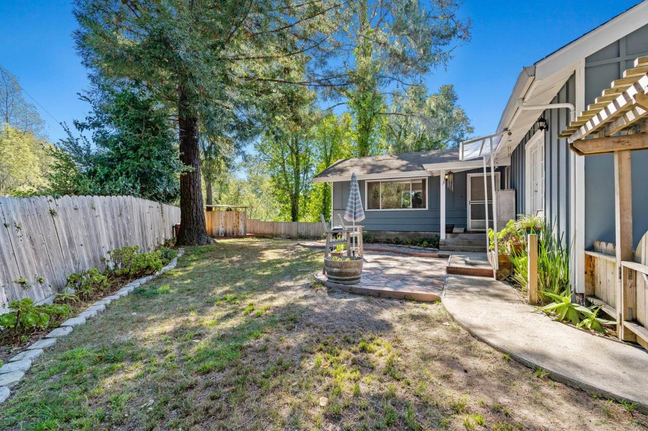 950 Valencia Rd - Photo 1